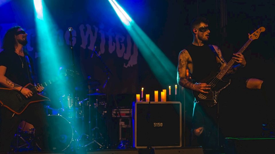For The Witch - Foto: @Thib.Ography