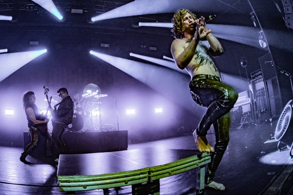 Nothing More @ Trix6