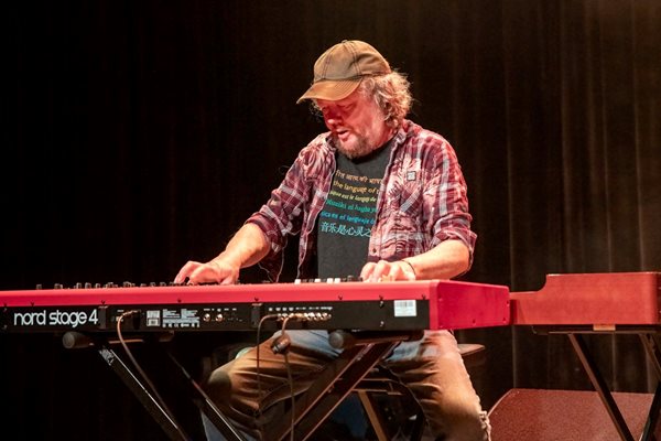 20250430 Tommy Castro © Theo De Rycke 06