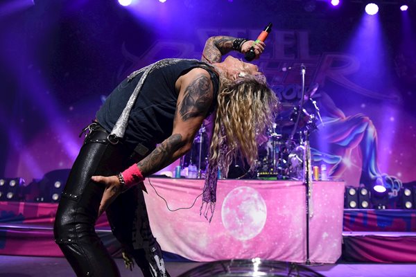 Steel Panther (9) Min