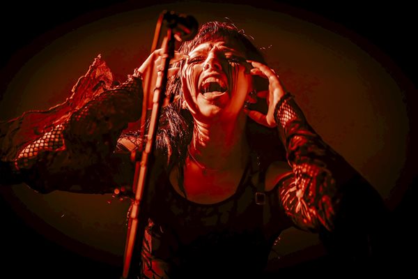 Kaelan Mikla (7) Min Min