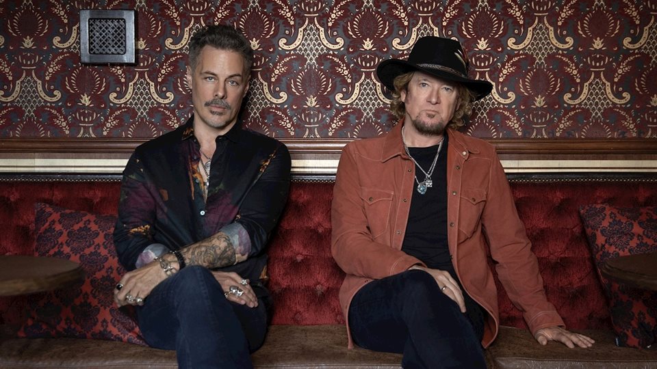 Adrian Smith & Richie Kotzen © Piper Ferguson