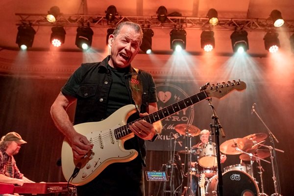 20250430 Tommy Castro © Theo De Rycke 09