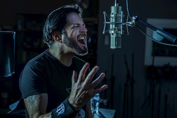 Prong © Nathaniel Shannon