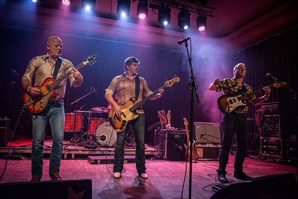 Los Banditos (2 Van 3)
