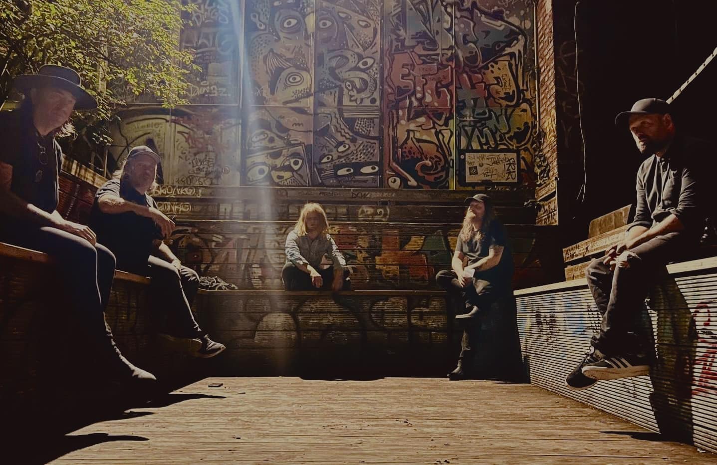 The Devil And The Almighty Blues Burgerweeshuis 2026