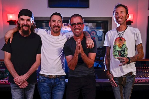 Godsmack © Kamal Asar