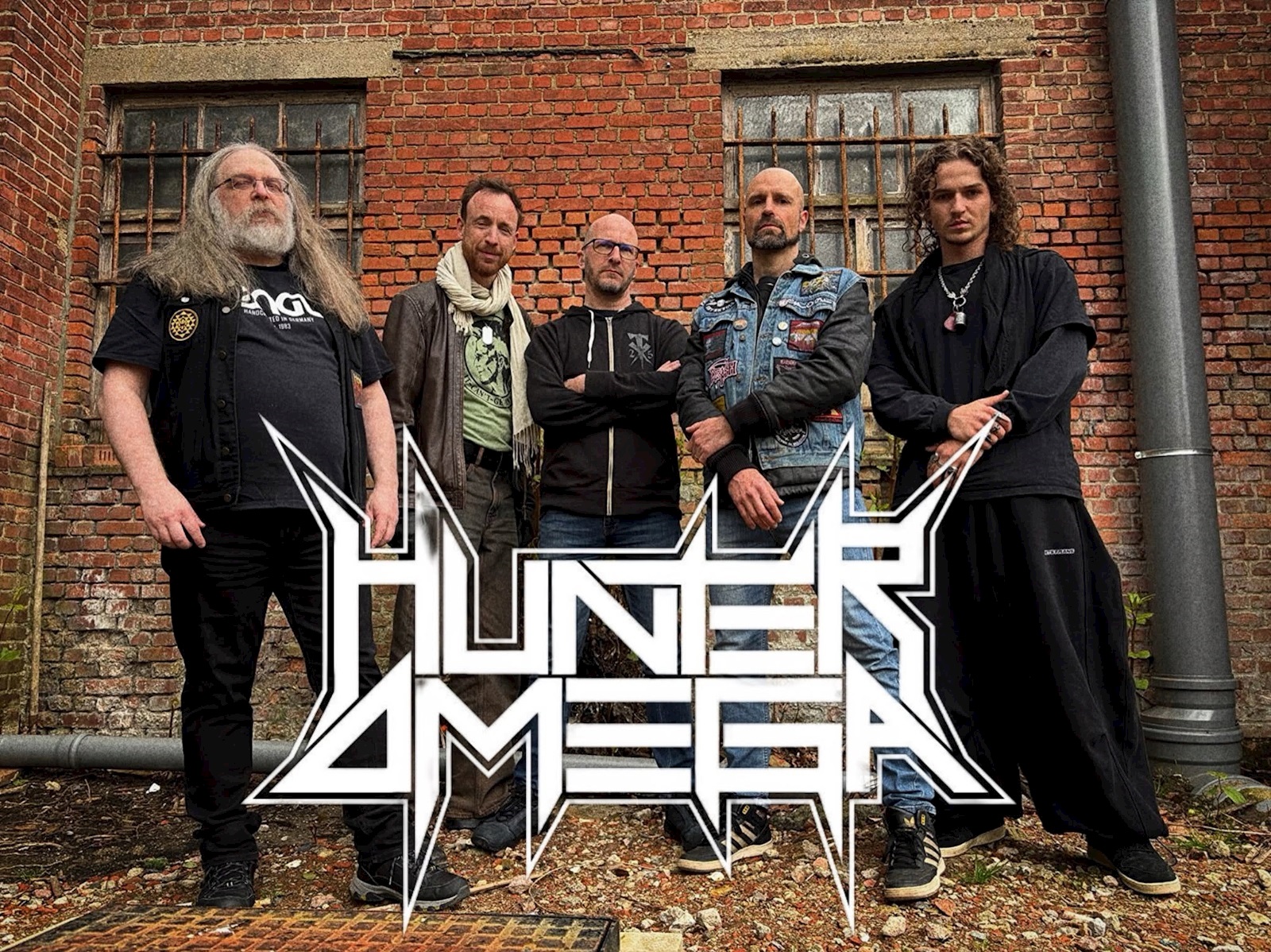 Hunter Omega B52 2026