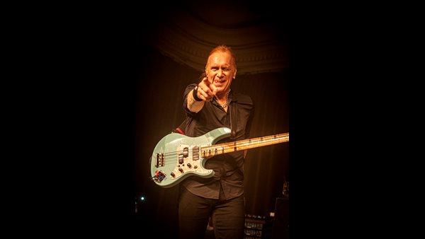 The Winery Dogs 5