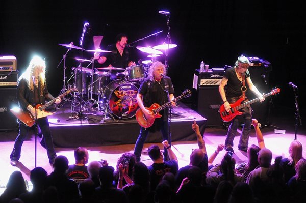 Y&T 8