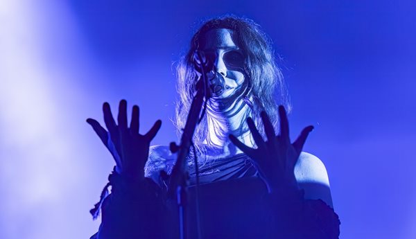 Chelsea Wolfe (4) Min Min