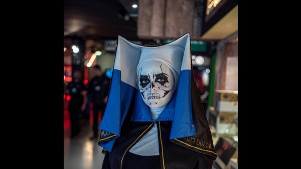 Schitterend uitgedoste Ghost fan