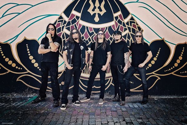 Queensrÿche - Foto: Silly Robot Studios