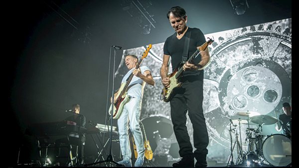 BRYAN ADAMS 2