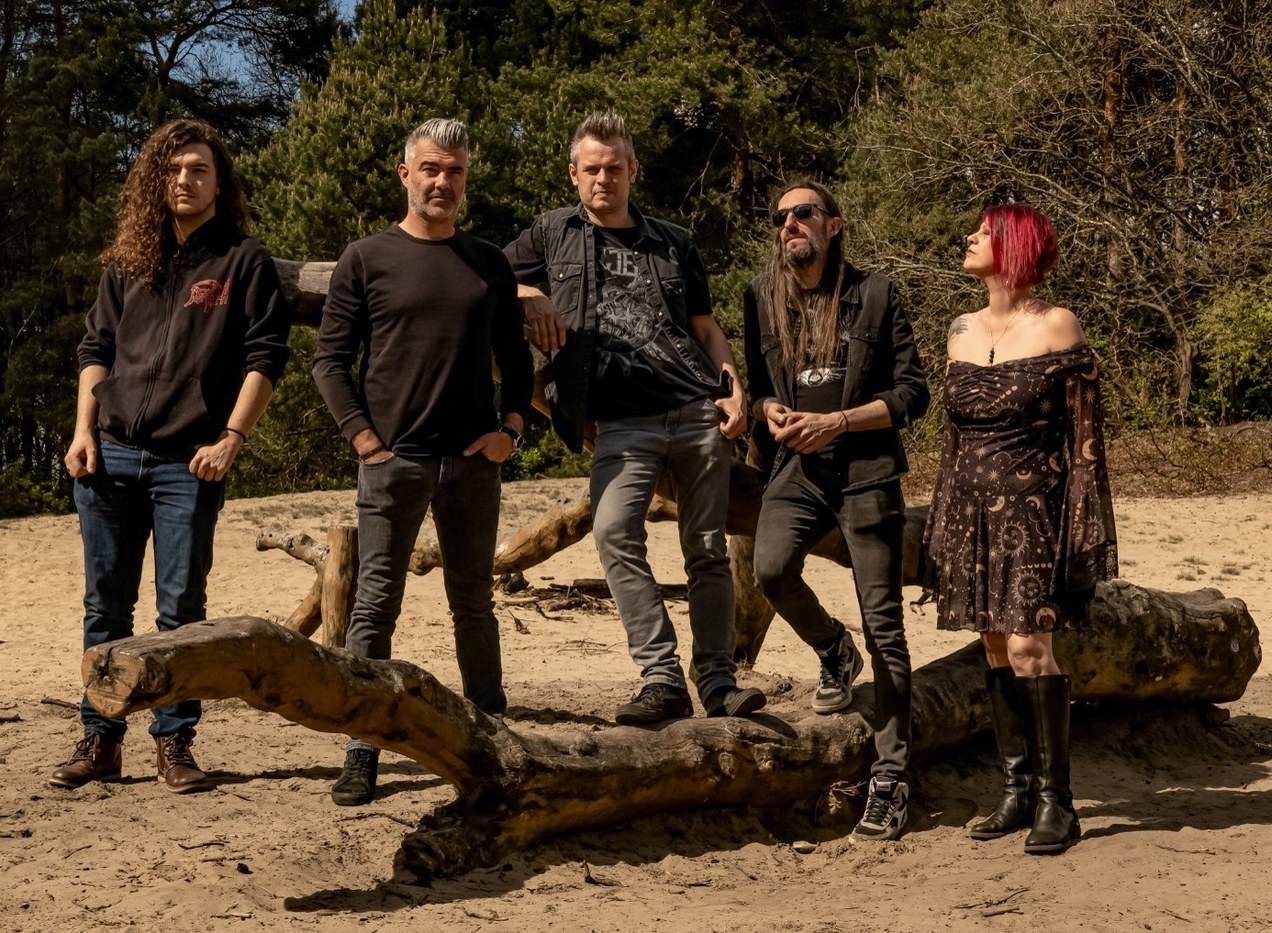 Echoes Of A Dying World Band