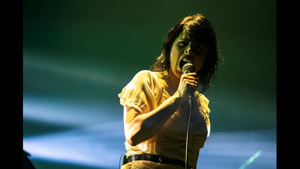 Igorrr in 013 - Mezzosopraan Marthe Alexandre