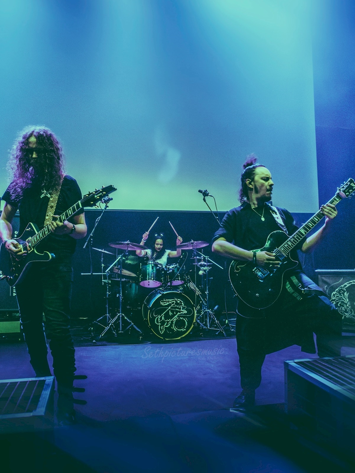 Between The Rats And Snakes Corneel 2026