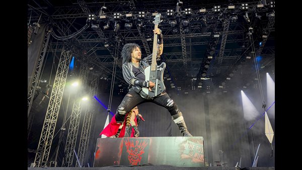 Nikki Sixx