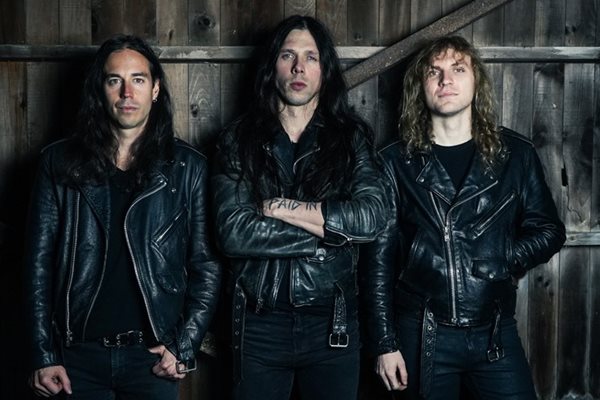 SKULL FIST © Atomic Fire