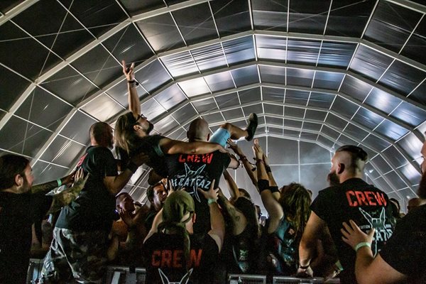 Claude Crowdsurfen Eyehategod