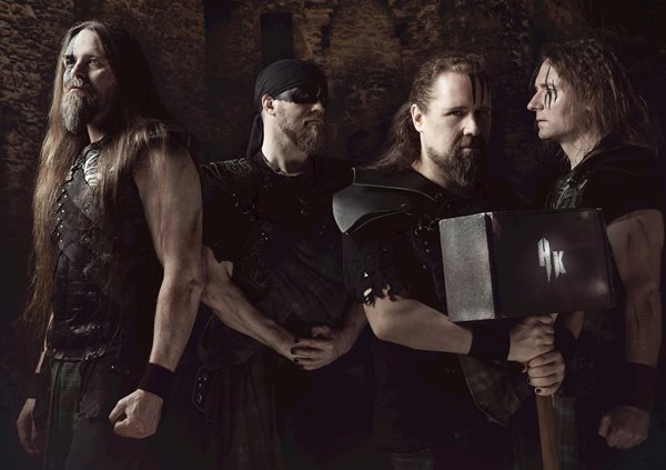 Hammer King © Tim Tronckoe, Tommy S. Mardo