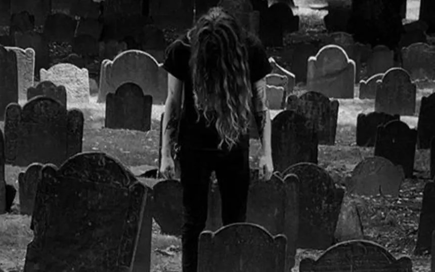 Ebony Pendant Baroeg 2026