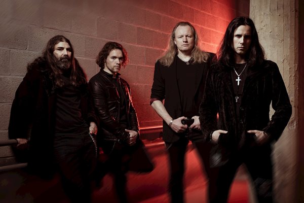 Firewind © Tim Tronckoe